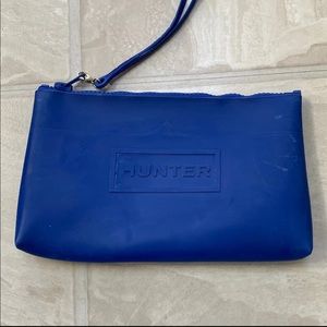 Hunter x Target wrist bag blue
